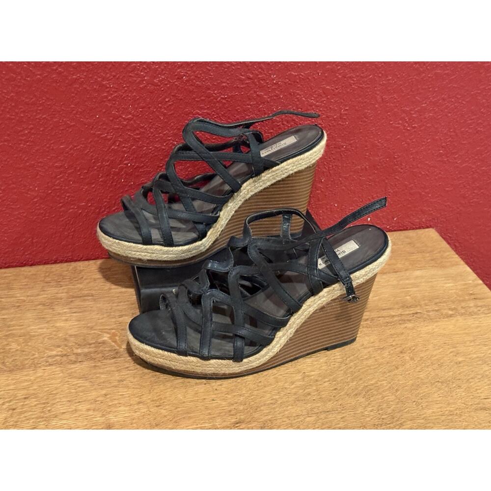 Vera Wang Strappy Sandals Womens Size 8.5 Black Wedge Heels Rope Trim Buckle